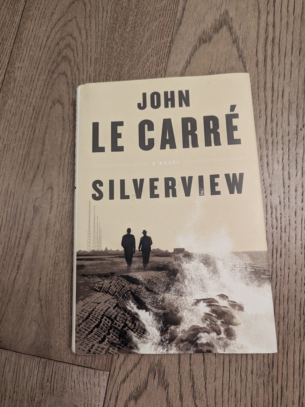 Silverview by John Le Carré - Beige Cover Paperback